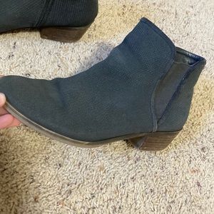 Brand:Kensie gerona Color:grey Size: 8.5